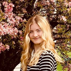 Meet your Posher, Lily